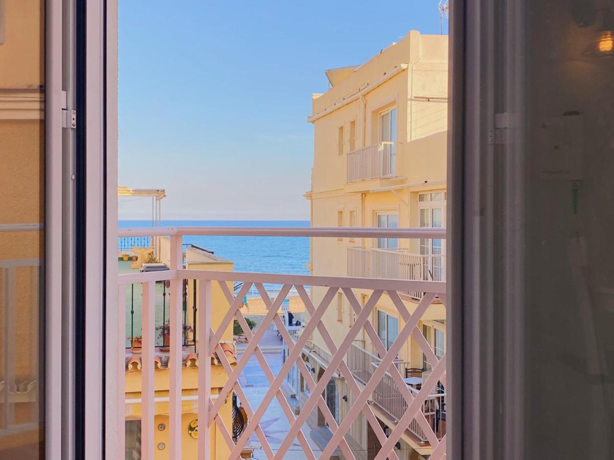 Alojamiento En La Carihuela-Costa Del Sol Torremolinos Ngoại thất bức ảnh